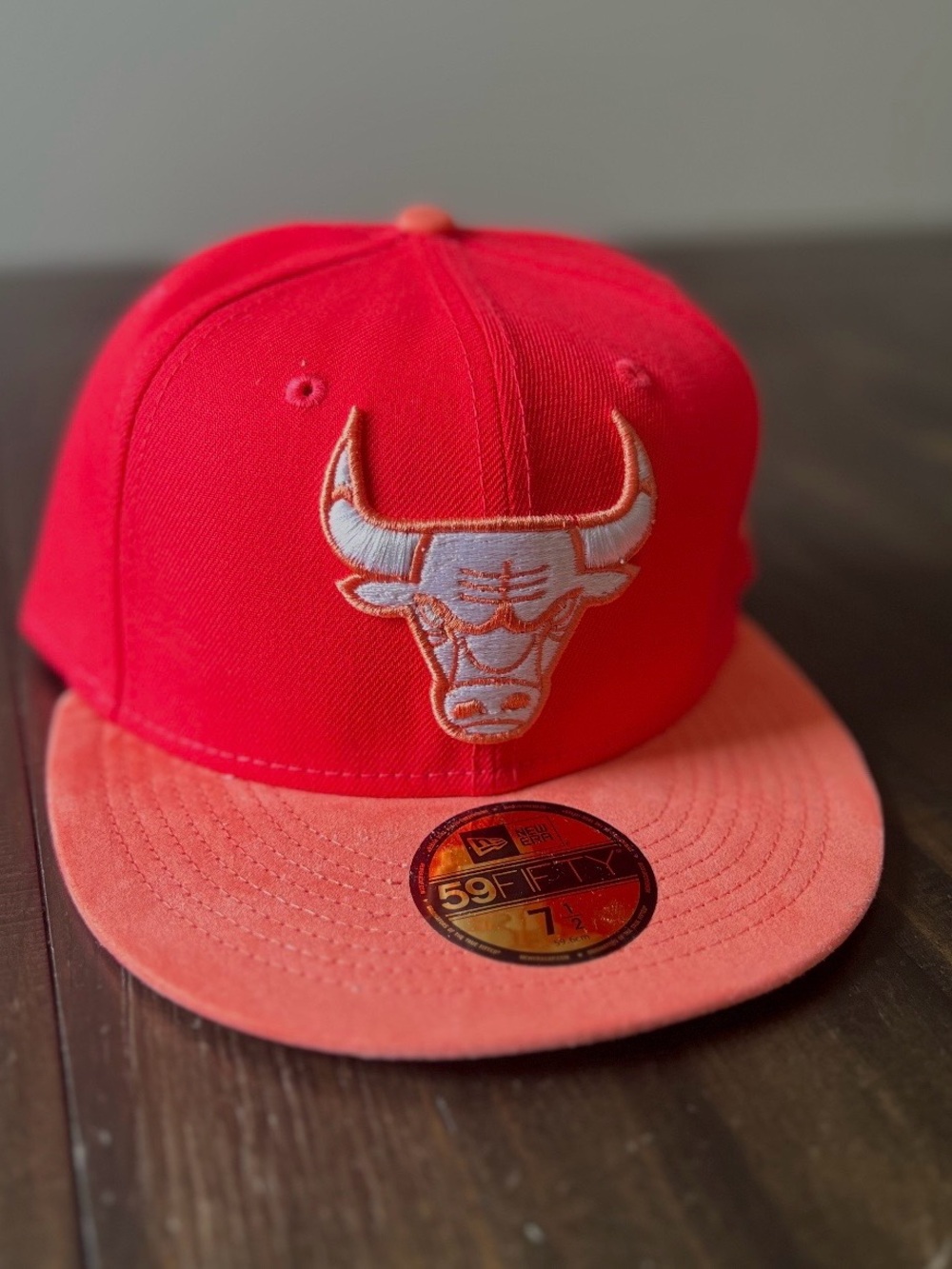 Men's Chicago Bulls New Era Red/Peach Tonal 59FIFTY Fitted Hat size 7.5